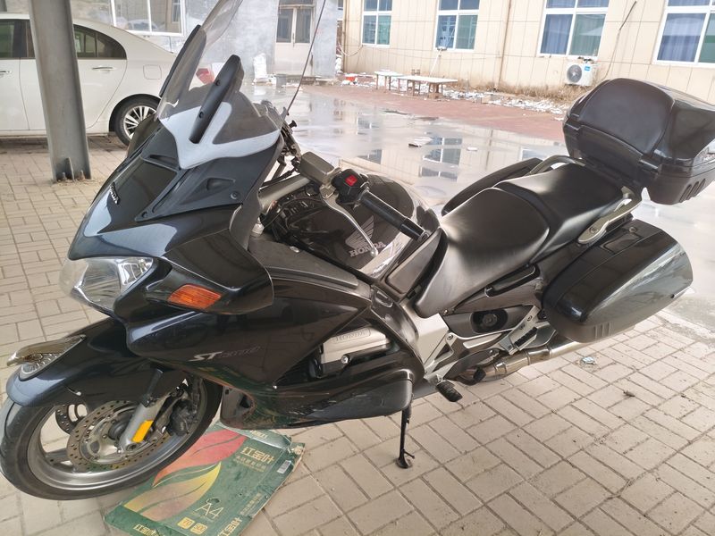 本田DREAMWING ST1300