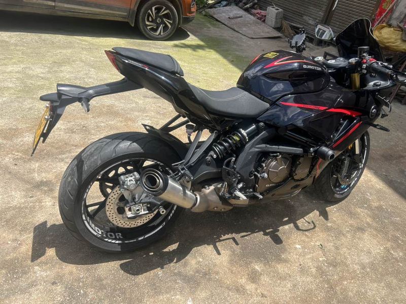 QJMOTOR 赛600