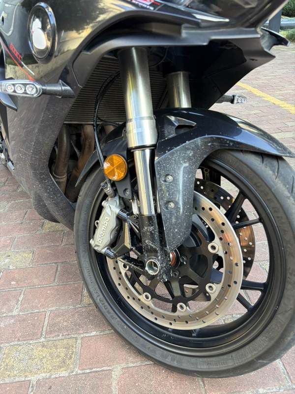 QJMOTOR 赛600