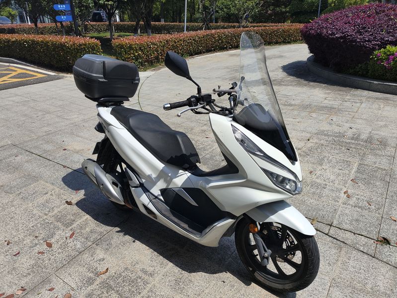 五羊本田 PCX