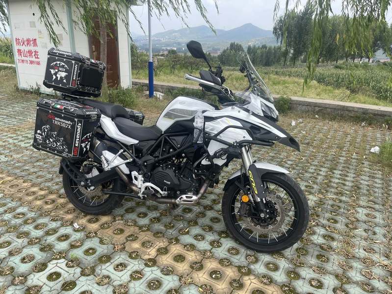 贝纳利 金鹏 TRK502