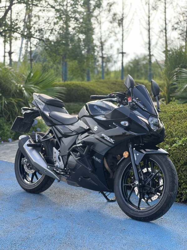 豪爵铃木 GSX250R