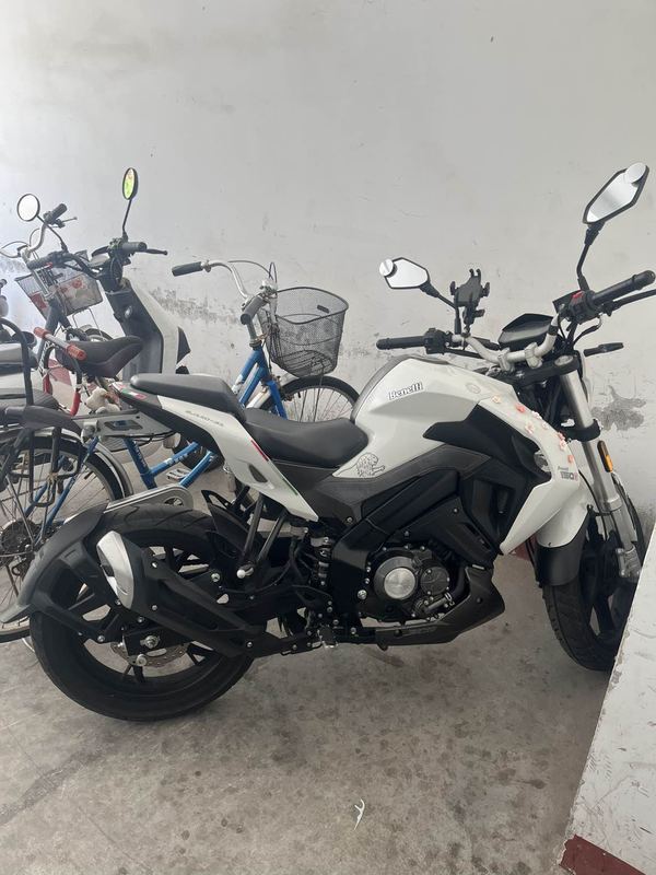 贝纳利 小迅龙 BN150S