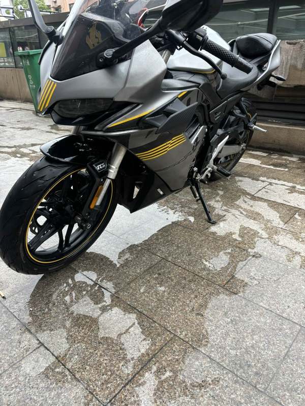 无极 250RR