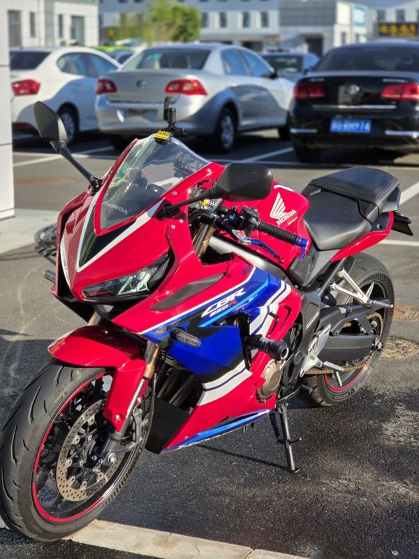 本田DREAMWING CBR650R