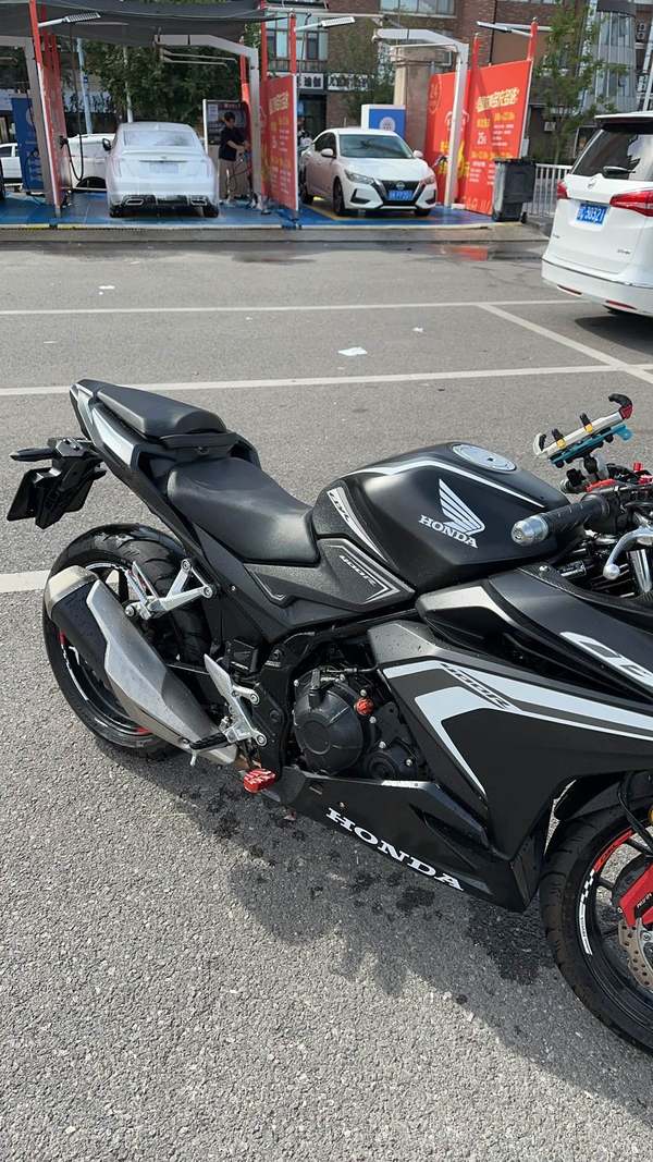 本田WING CBR400R