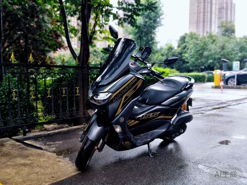 雅马哈 NMAX