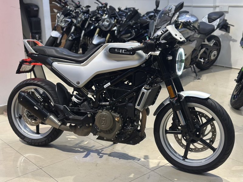 HUSQVARNA 白箭 401
