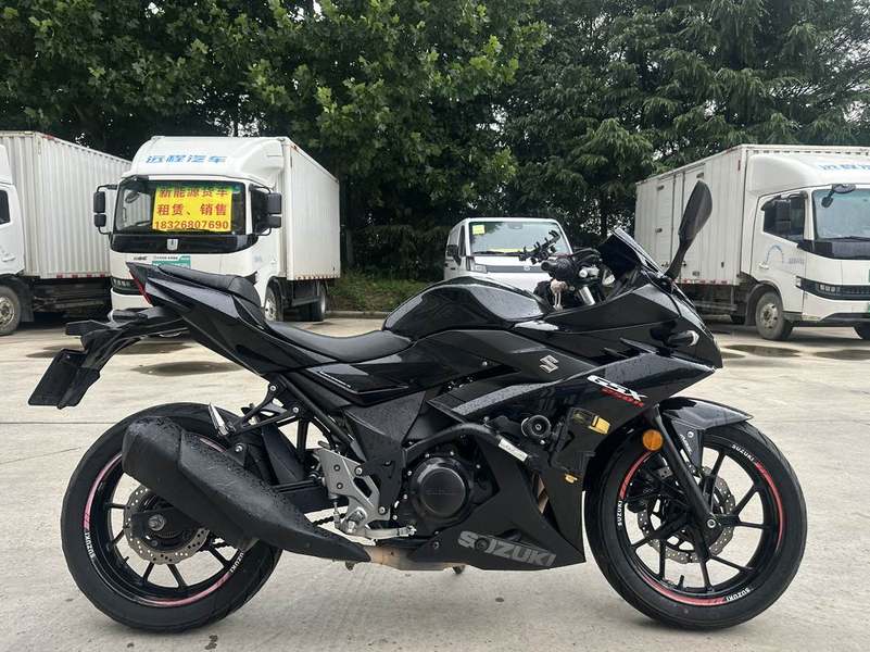 豪爵铃木 GSX250R