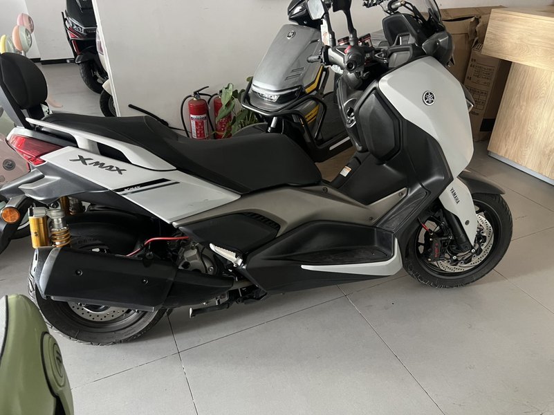 雅马哈 XMAX