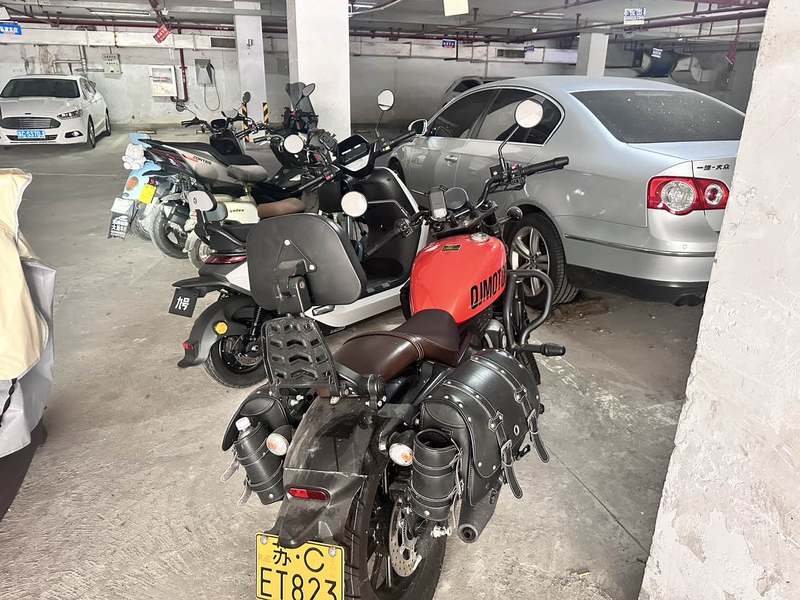 QJMOTOR 闪250