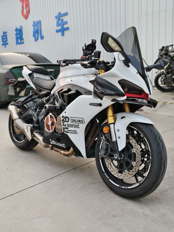 QJMOTOR 赛600