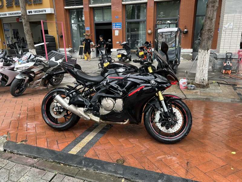 QJMOTOR 赛600