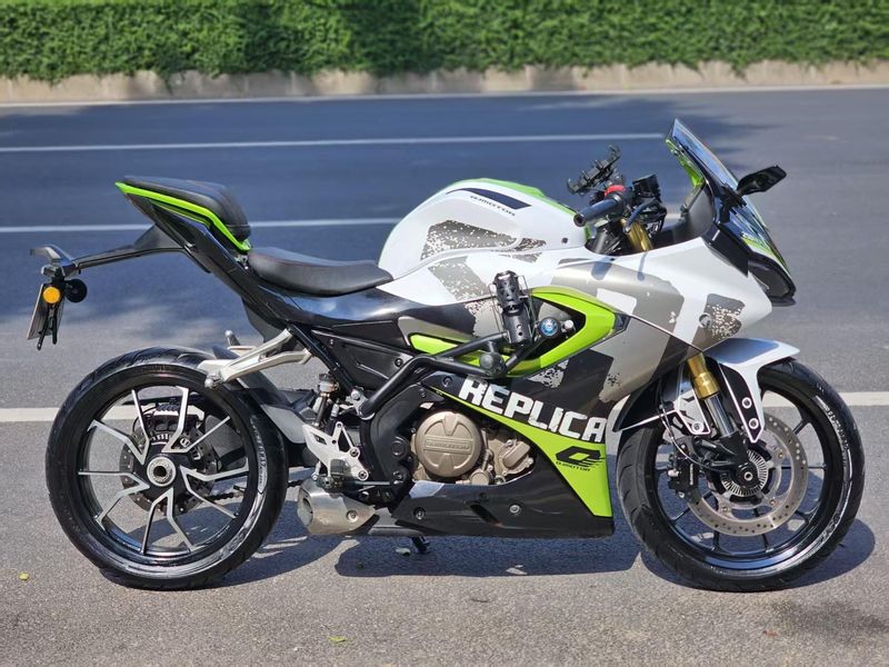 QJMOTOR 赛250