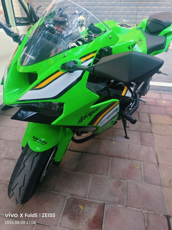 川崎 Ninja ZX-6R 