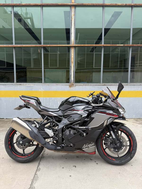 川崎 ZX-4R