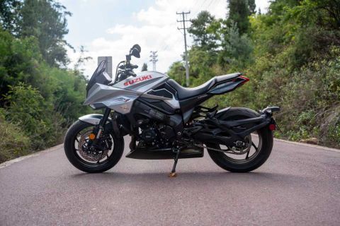 铃木 GSX-S1000S Katana