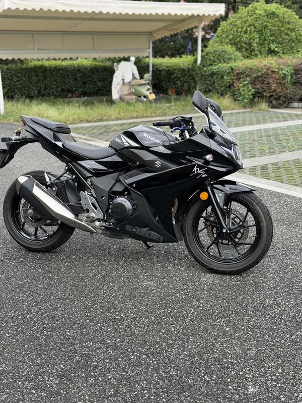 豪爵铃木 GSX250R