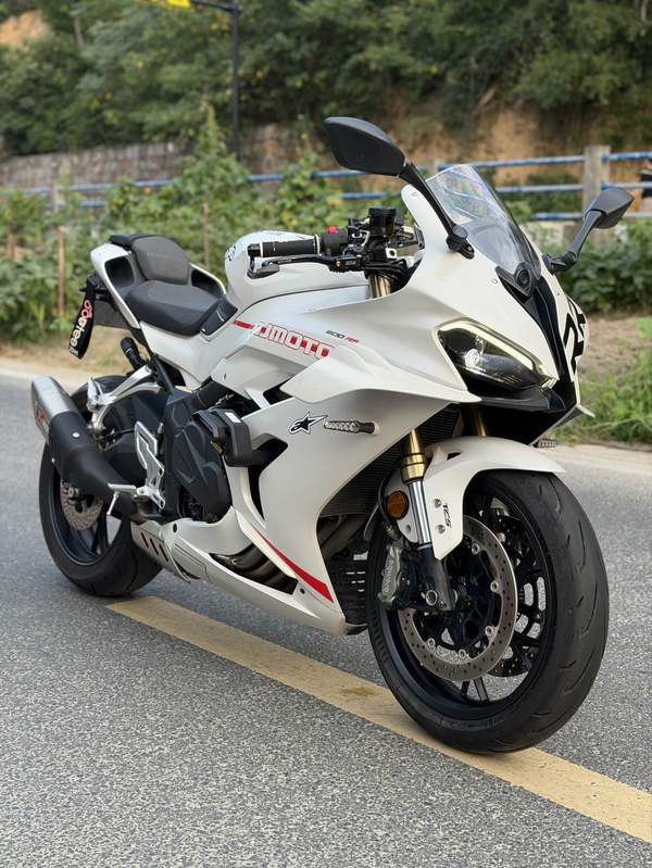 QJMOTOR 赛600