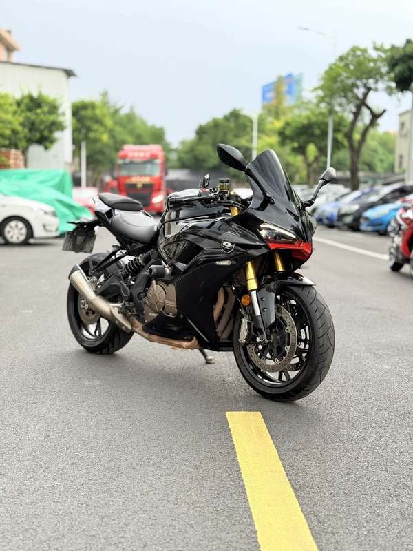 QJMOTOR 赛600
