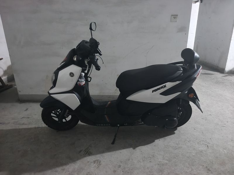 建设雅马哈 福颖125