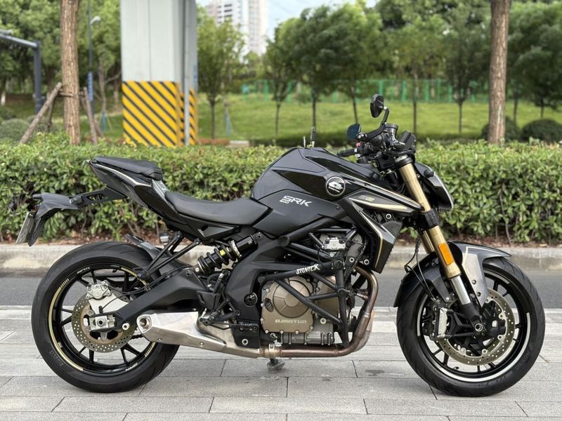 QJMOTOR 追600