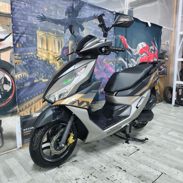 五羊本田 NX125