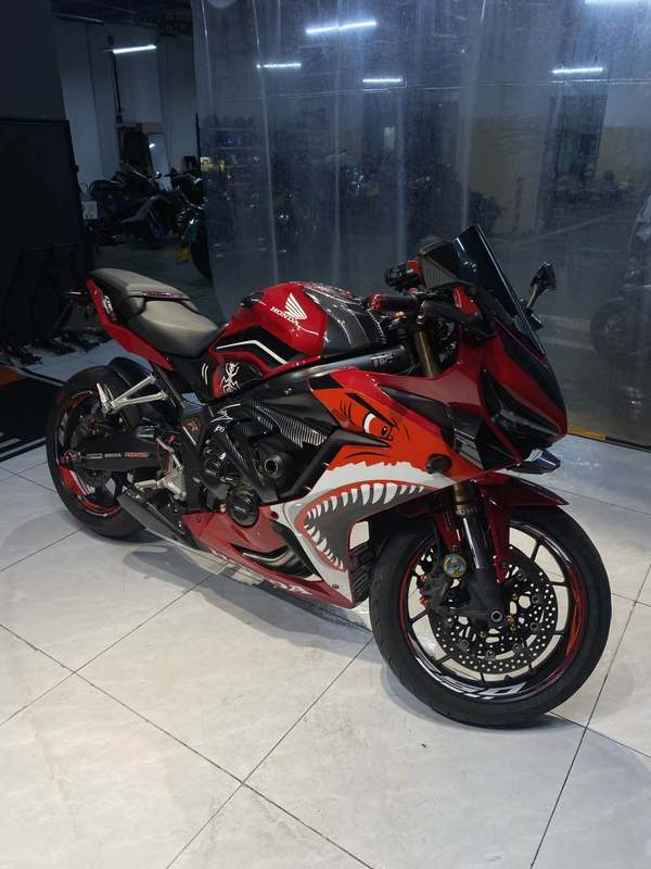 本田DREAMWING CBR650R