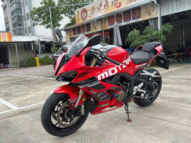 QJMOTOR 赛800