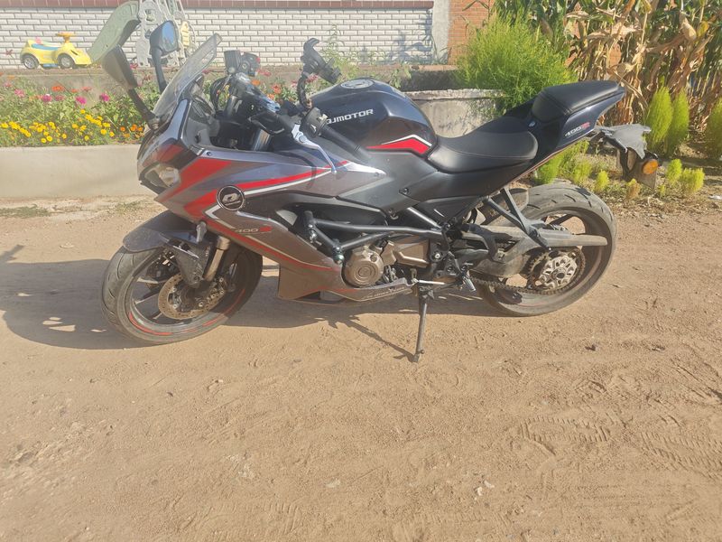 QJMOTOR 赛400