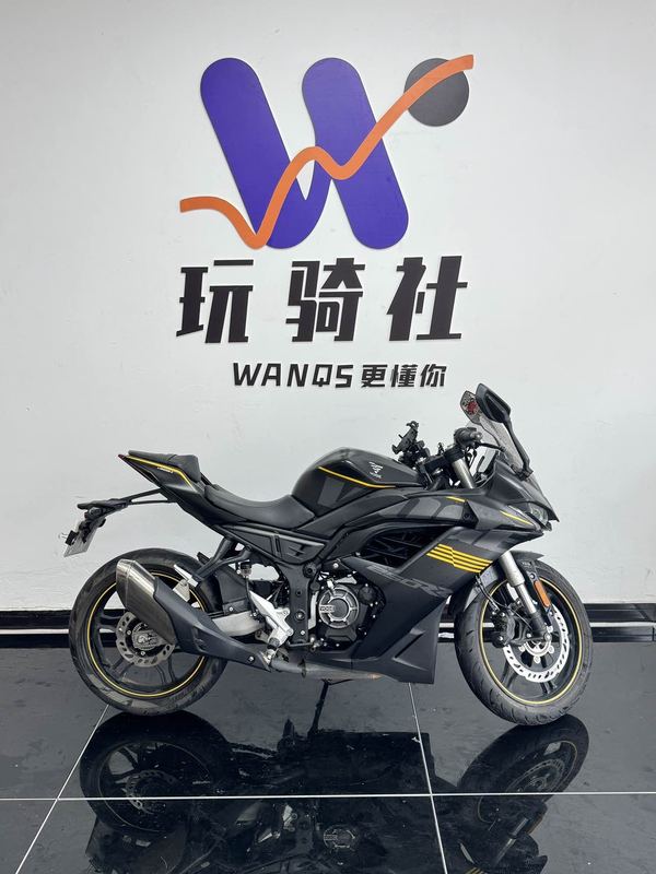 无极 250RR