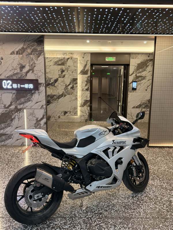 QJMOTOR 赛600