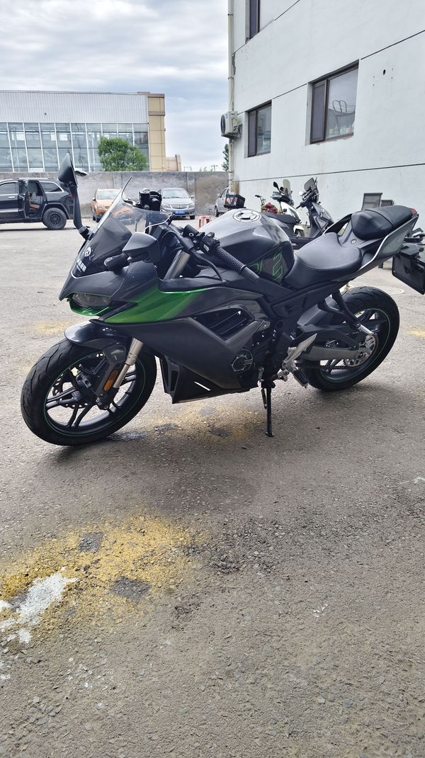 无极 250RR