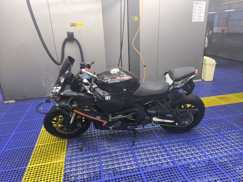 QJMOTOR 赛600