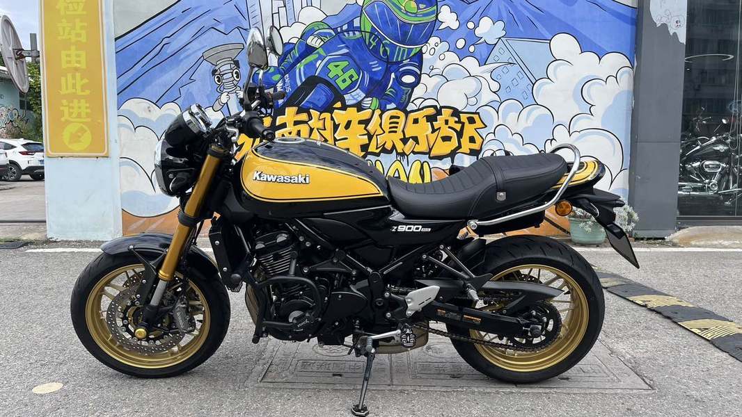 川崎 Z900RS