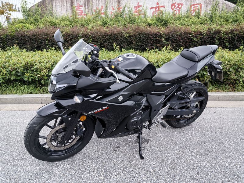 豪爵铃木 GSX250R