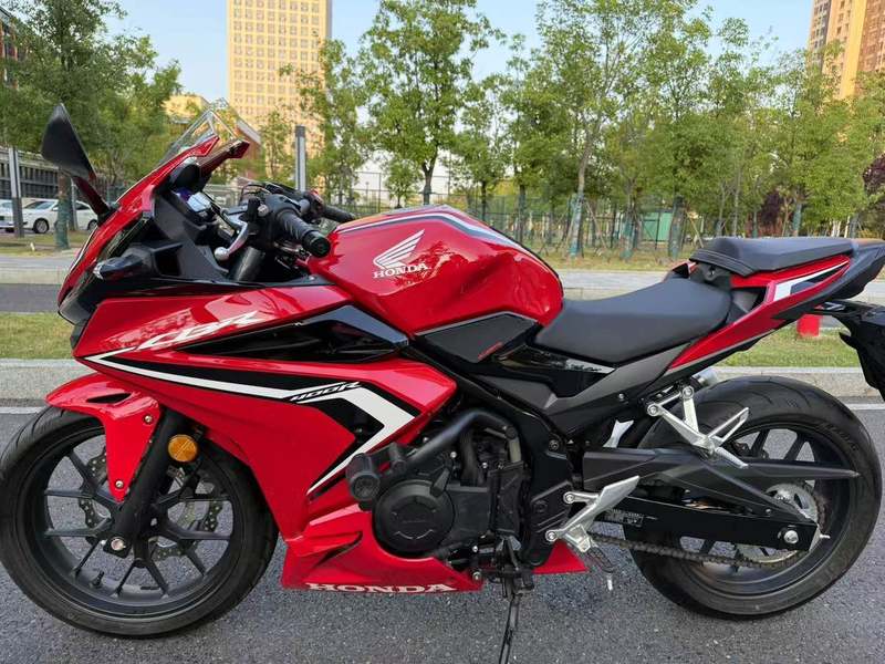 本田WING CBR400R