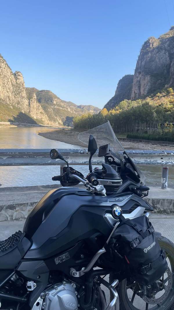 宝马 F 750 GS