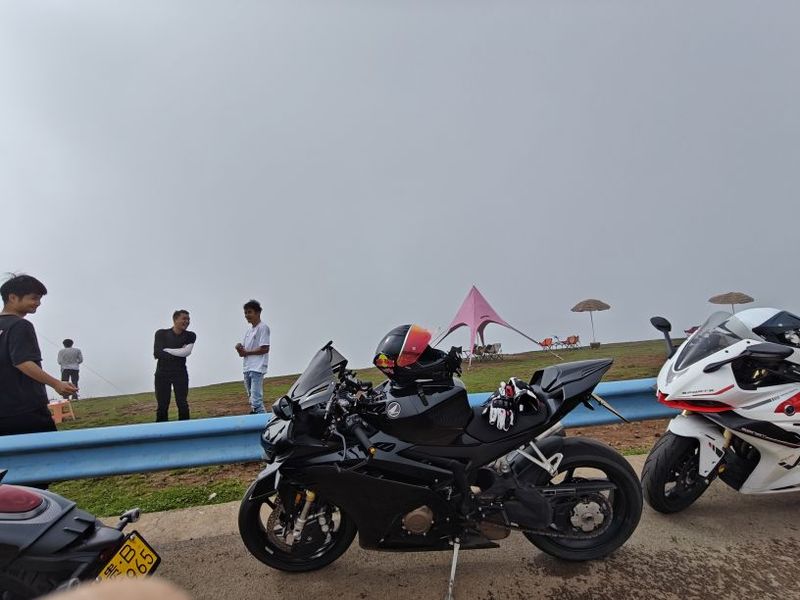 张雪机车 500RR