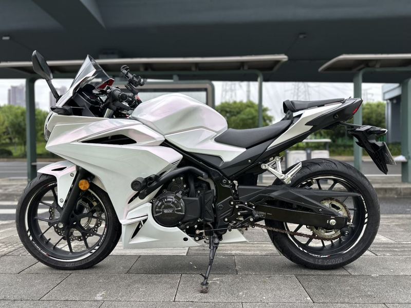 本田WING CBR400R