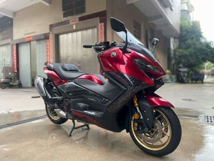雅马哈 TMAX