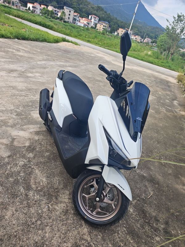 新大洲本田 NS150ES