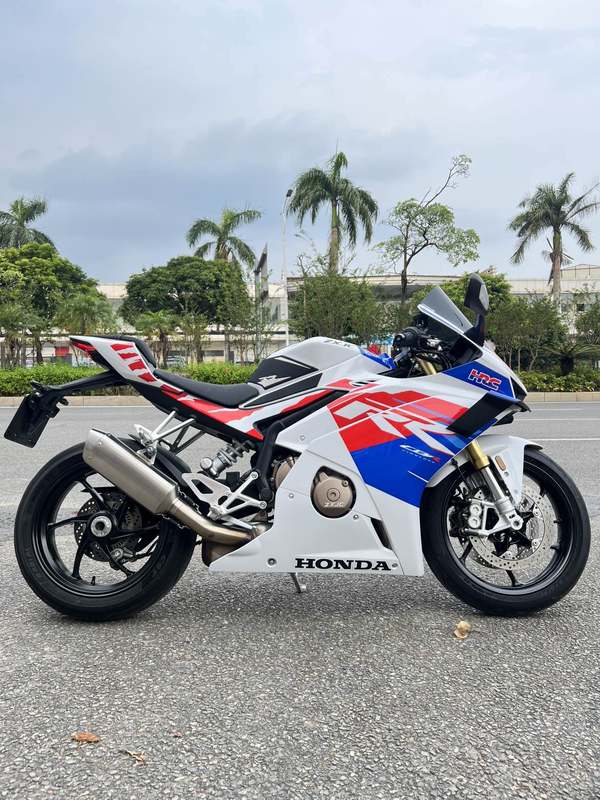 张雪机车 500RR