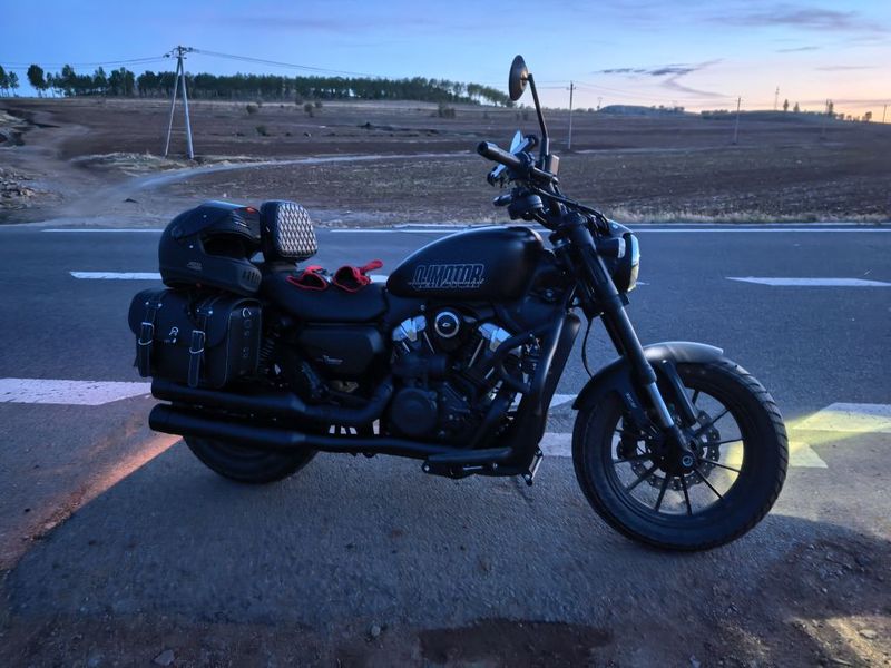 QJMOTOR 闪300S