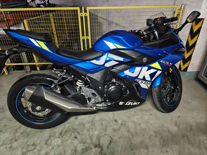 豪爵铃木 GSX250R