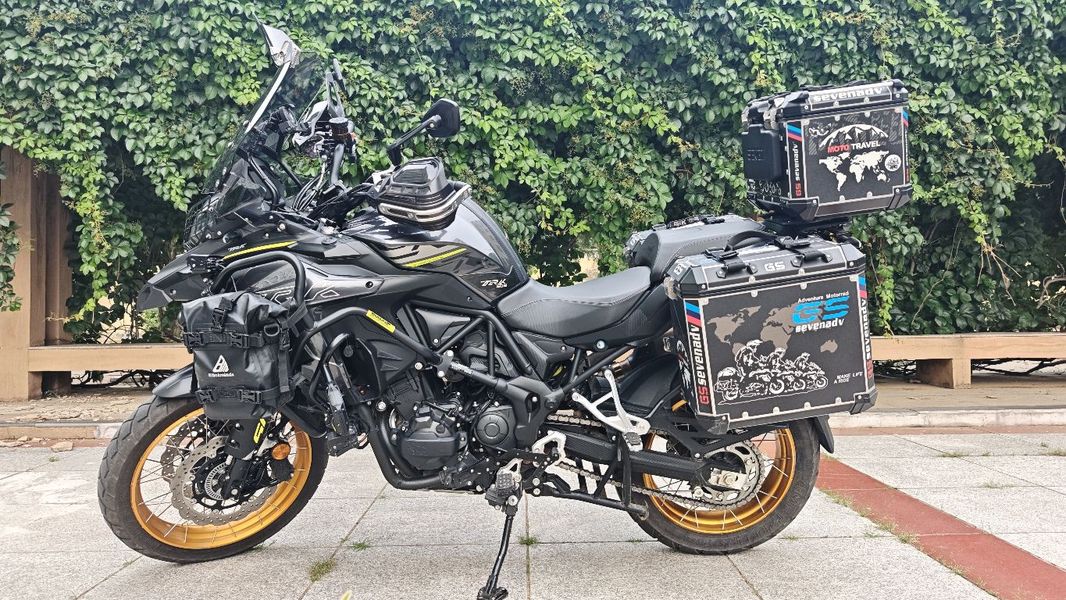 贝纳利 金鹏 TRK502