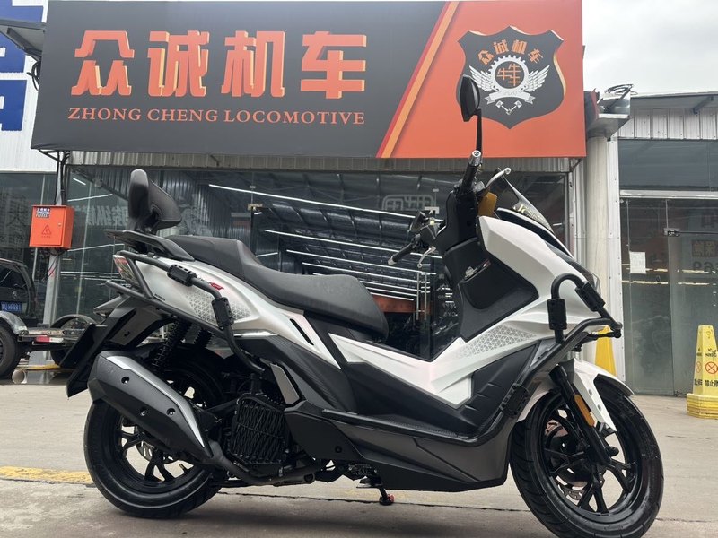 三阳 巡弋 Cruisym150GT