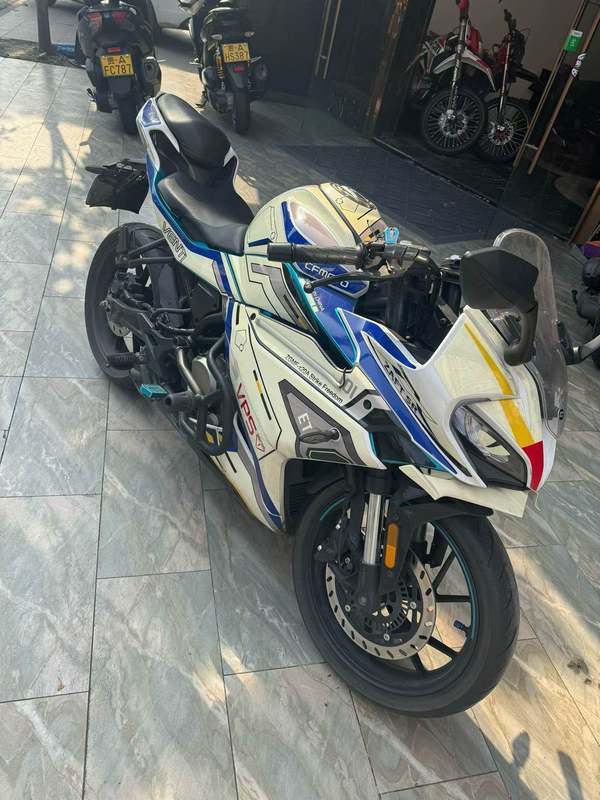 春风 250SR