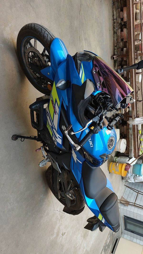 豪爵铃木 GSX250R