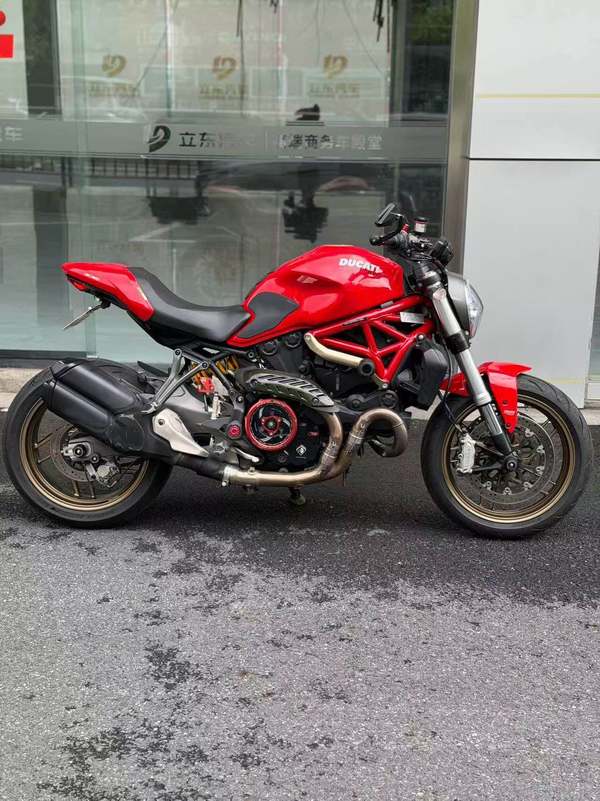 杜卡迪 Monster 821